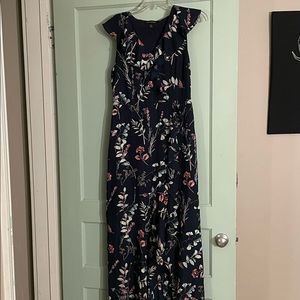 ❌SOLD❌ Banana Navy floral high low ruffle sleeve maxi dress